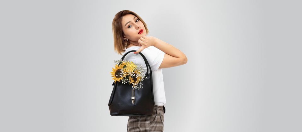 The Ultimate Guide to Choosing the Perfect Handbag for Professional Women