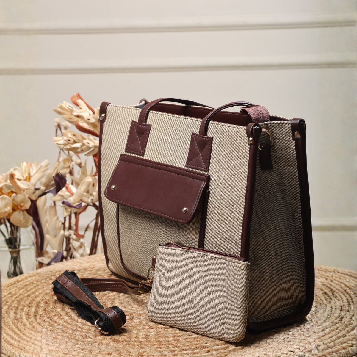 Pu+khai Tote bag