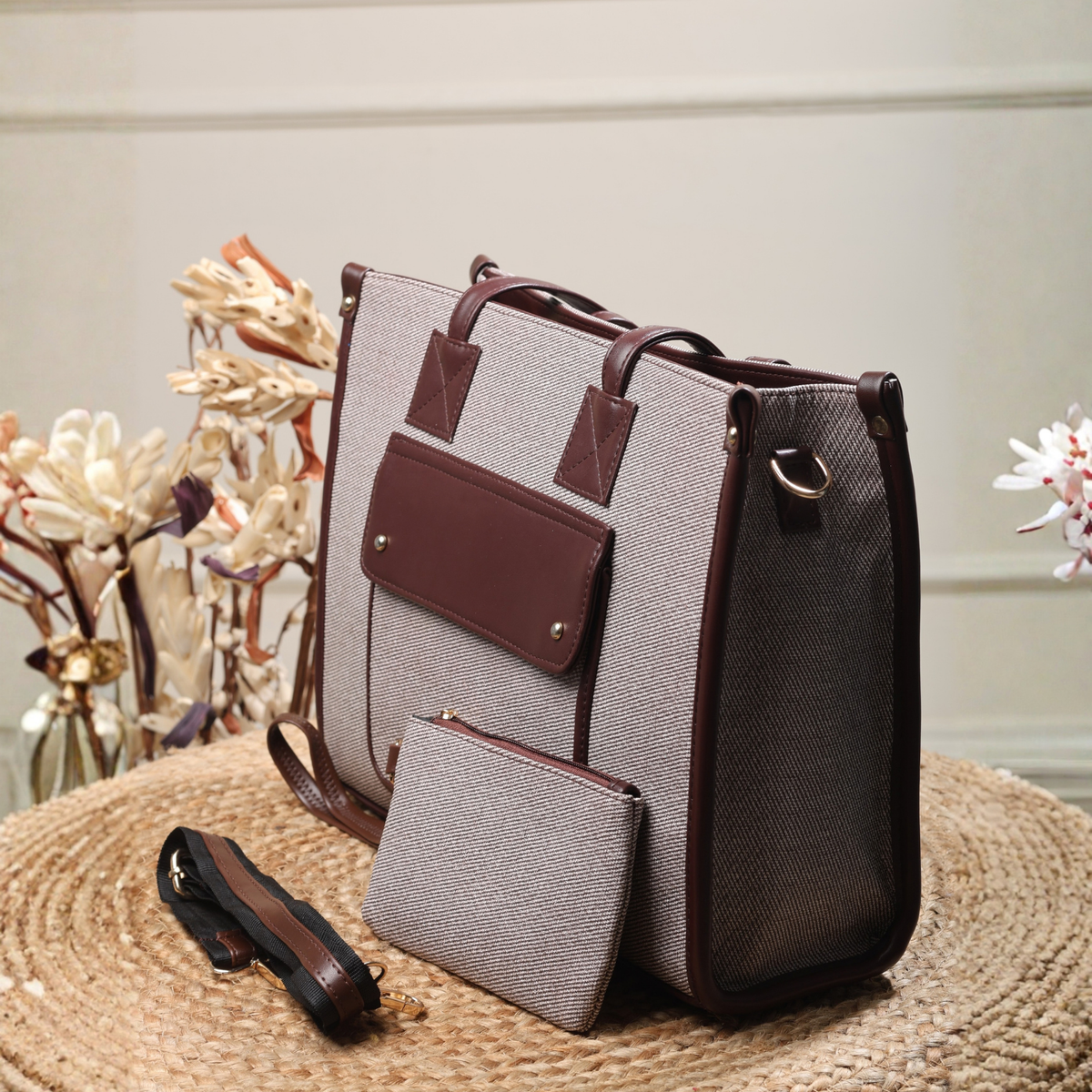 Pu+khai Tote bag