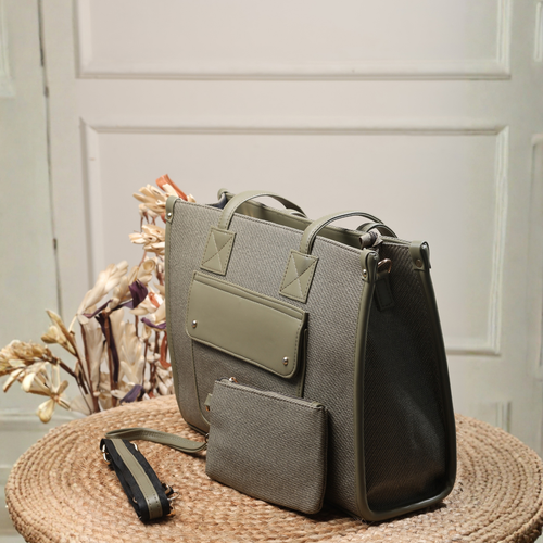 Pu+khai Tote bag