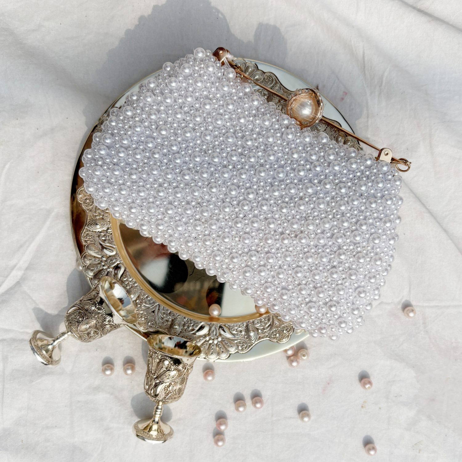 Pearl Box Clutch