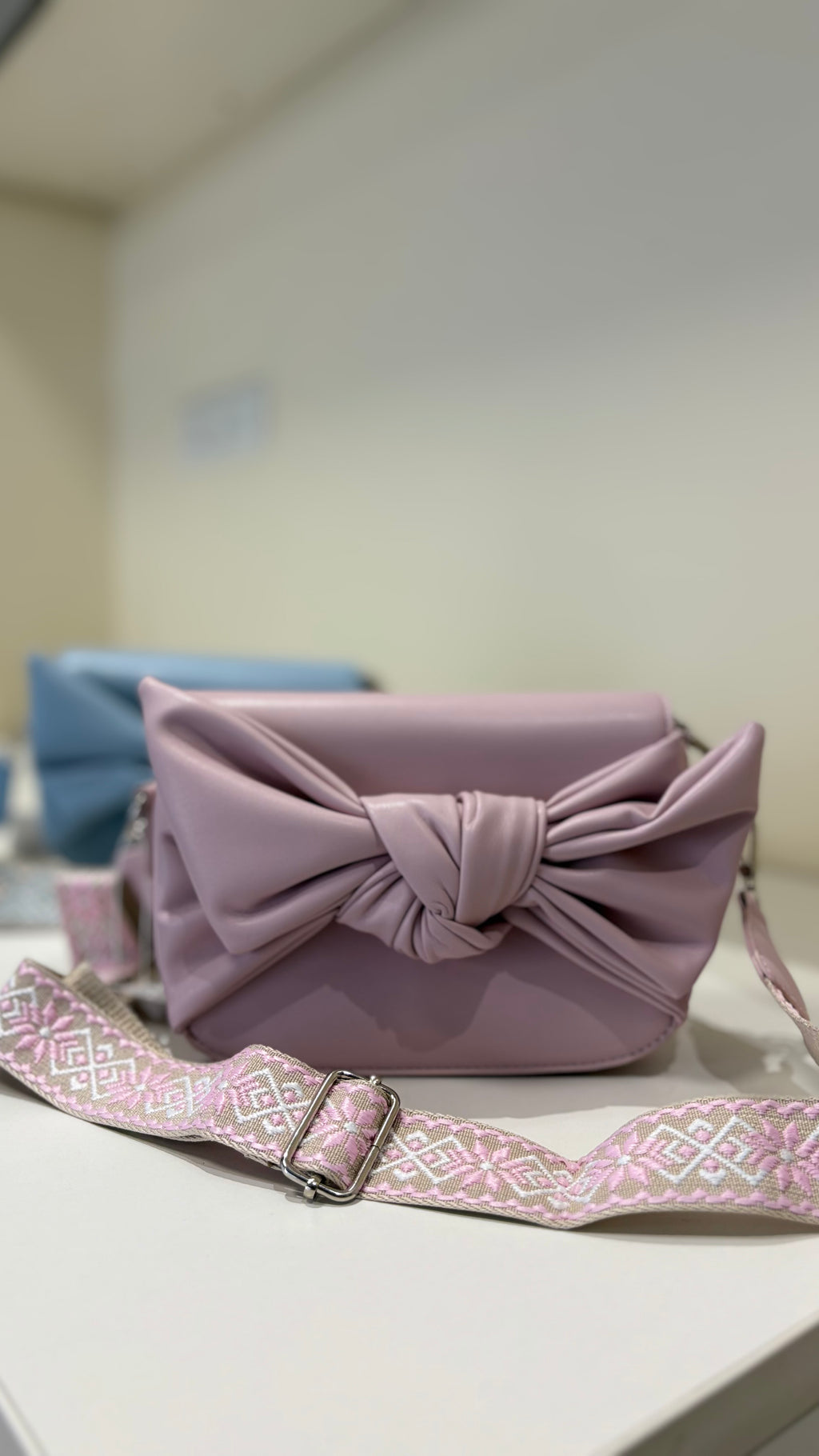 Wide Strap Halfbow Bag